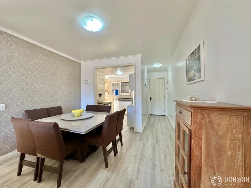 APARTAMENTO COM SACADA DE FRENTE JUNTO AO MAR NO CORAÇÃO DA CIDADE!: 10ª foto da galeria de imagens do imóvel