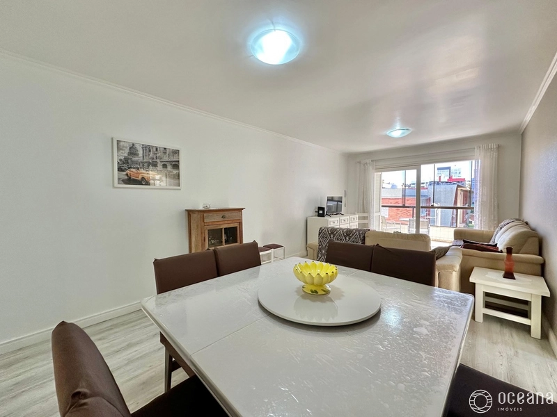 APARTAMENTO COM SACADA DE FRENTE JUNTO AO MAR NO CORAÇÃO DA CIDADE!: 13ª foto da galeria de imagens do imóvel