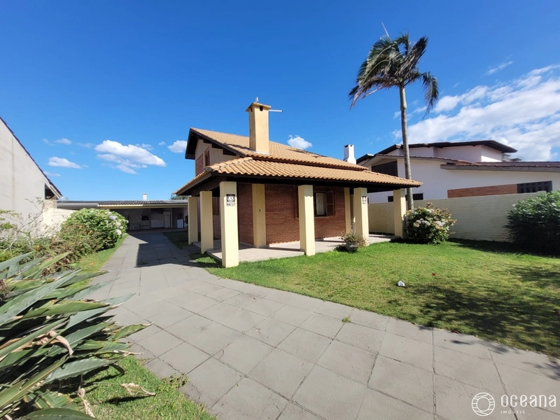 Casa na praia de Capão da canoa no bairro Zona Nova: 1ª foto da galeria de imagens do imóvel