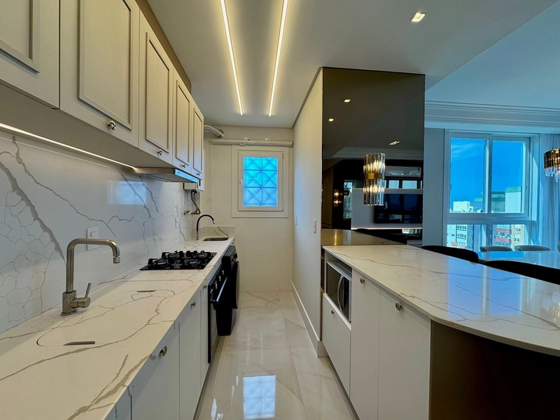 APARTAMENTO 03 DORMITÓRIOS, SACADA DE FRENTE VISTA MAR!: 12ª foto da galeria de imagens do imóvel