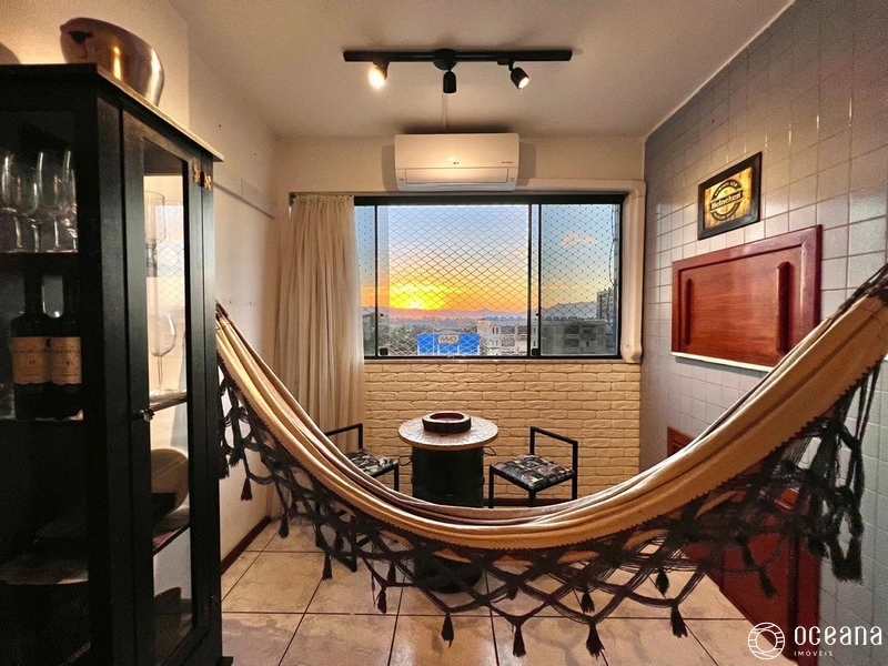 APARTAMENTO MOBILIADO DE 01 DORMITÓRIO COM SACADA SEPARADA: 4ª foto da galeria de imagens do imóvel