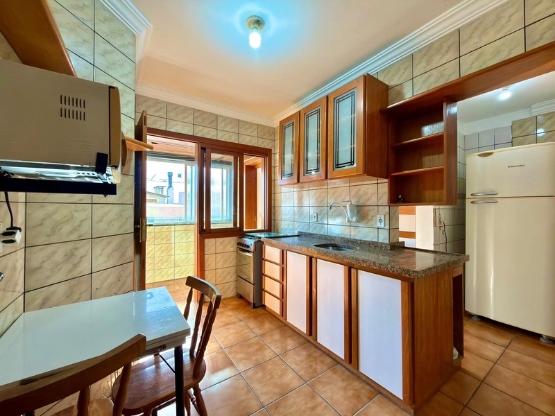 APARTAMENTO MOBILIADO COMPOSTO POR 02 DORMITÓRIOS + DEPENDÊNCIA: 2ª foto da galeria de imagens do imóvel