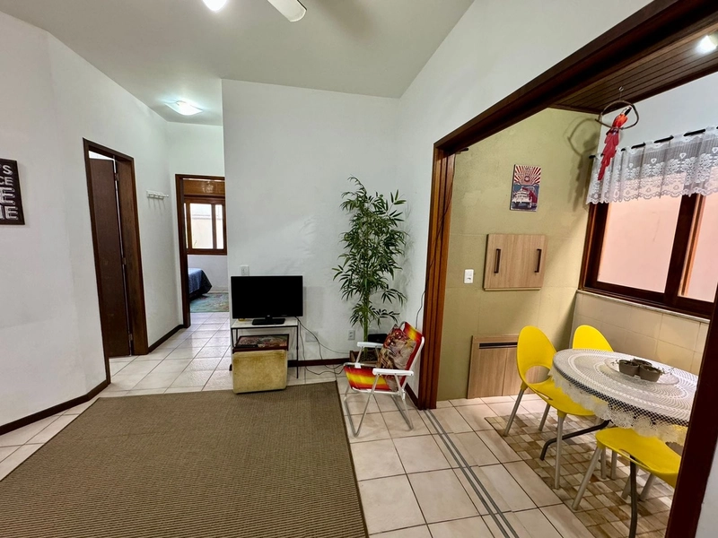 APARTAMENTO DE 02 DORMITÓRIOS COM TERRAÇO EM TORNO - SEM VAGA: 9ª foto da galeria de imagens do imóvel