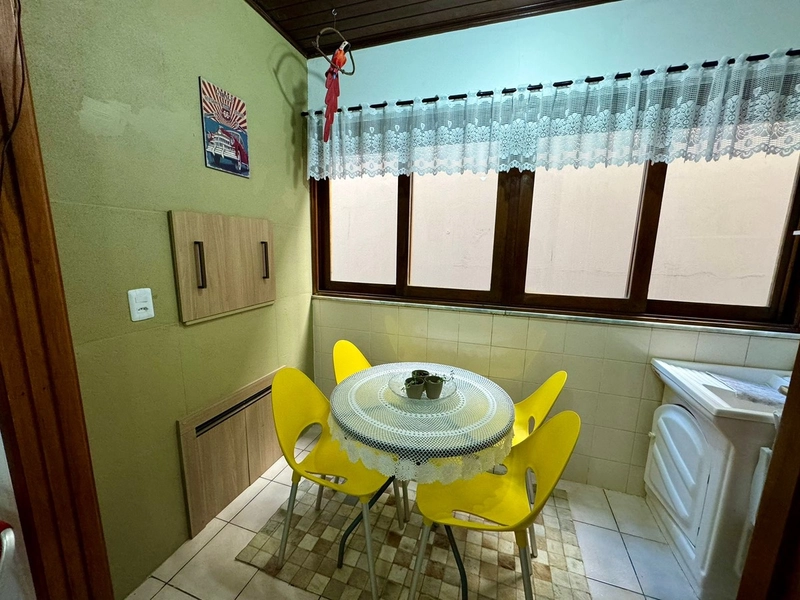 APARTAMENTO DE 02 DORMITÓRIOS COM TERRAÇO EM TORNO - SEM VAGA: 4ª foto da galeria de imagens do imóvel
