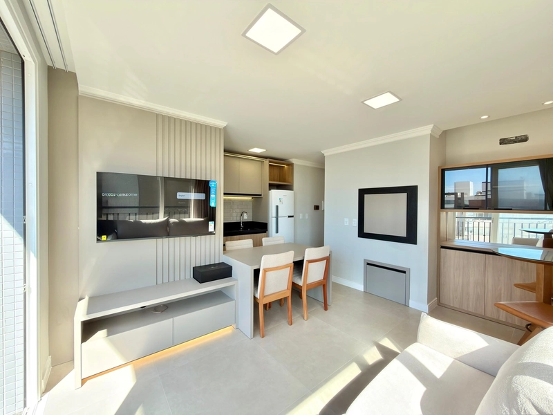 APARTAMENTO COM SACADA DE FRENTE E VISTA PARA O MAR: 3ª foto da galeria de imagens do imóvel