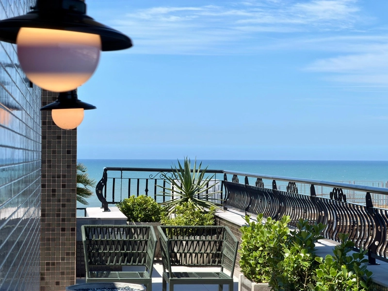 APARTAMENTO COM SACADA DE FRENTE E VISTA PARA O MAR: 27ª foto da galeria de imagens do imóvel