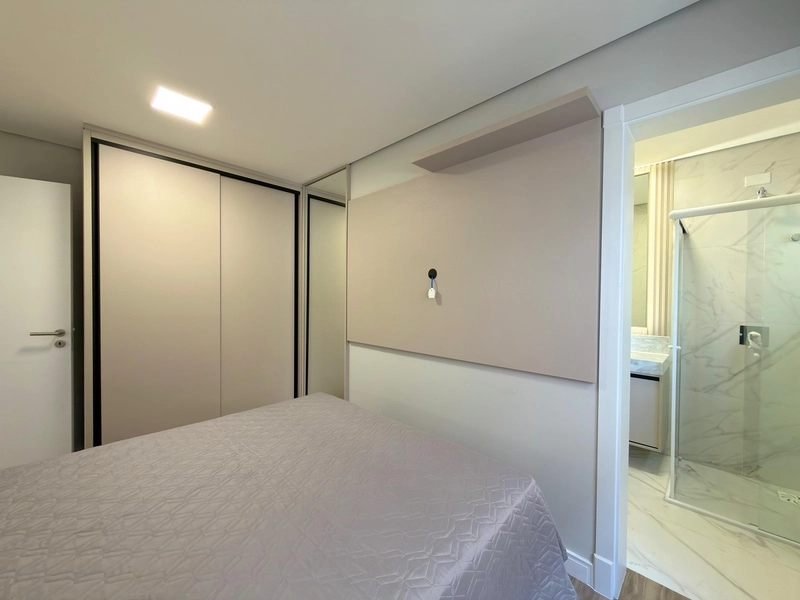 APARTAMENTO COM SACADA DE FRENTE E VISTA PARA O MAR: 1ª foto da galeria de imagens do imóvel
