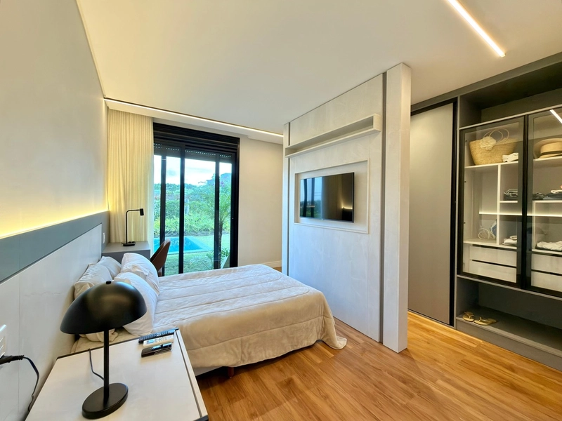 EXCELENTE CASA COM 04 SUÍTES EM CONDOMÍNIO FECHADO!: 21ª foto da galeria de imagens do imóvel