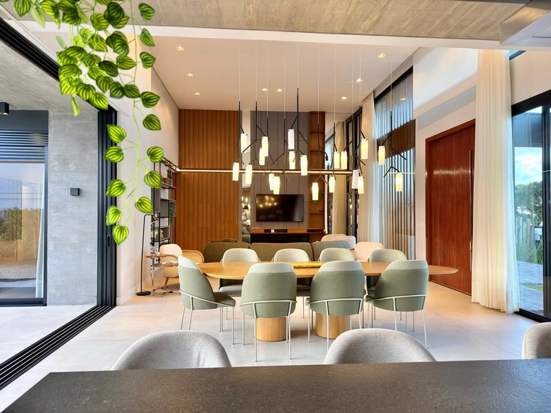 EXCELENTE CASA COM 04 SUÍTES EM CONDOMÍNIO FECHADO!: 5ª foto da galeria de imagens do imóvel