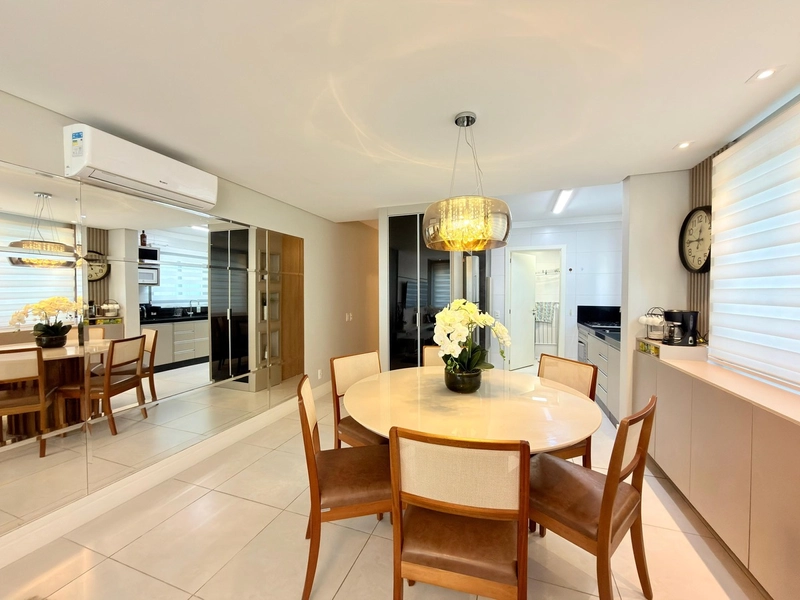 AMPLO APARTAMENTO PERTINHO DO MAR!: 11ª foto da galeria de imagens do imóvel