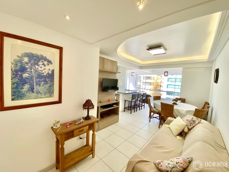 APARTAMENTO COM SACADA DE FRENTE E VISTA ETERNA PARA O MAR!: 8ª foto da galeria de imagens do imóvel