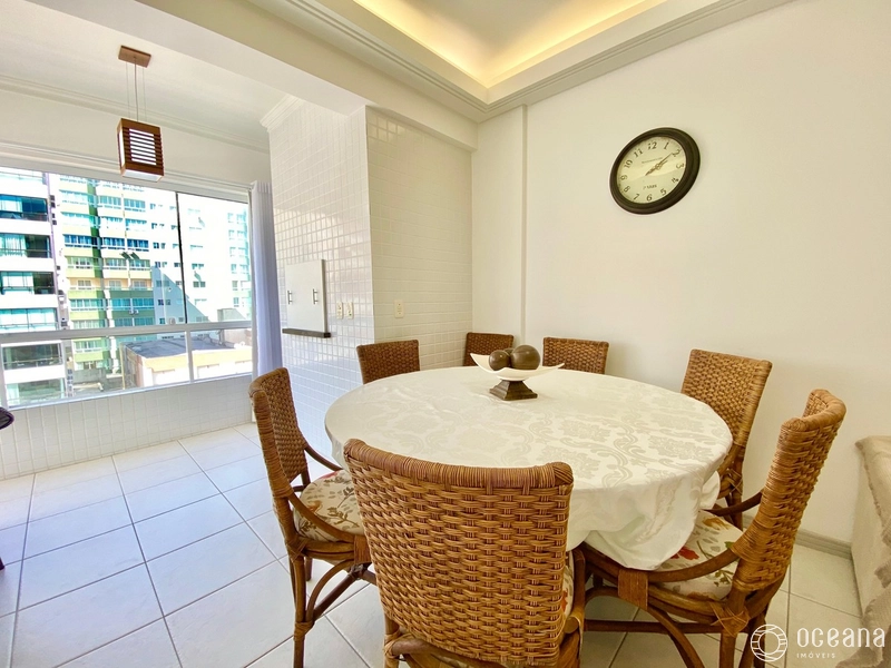 APARTAMENTO COM SACADA DE FRENTE E VISTA ETERNA PARA O MAR!: 6ª foto da galeria de imagens do imóvel
