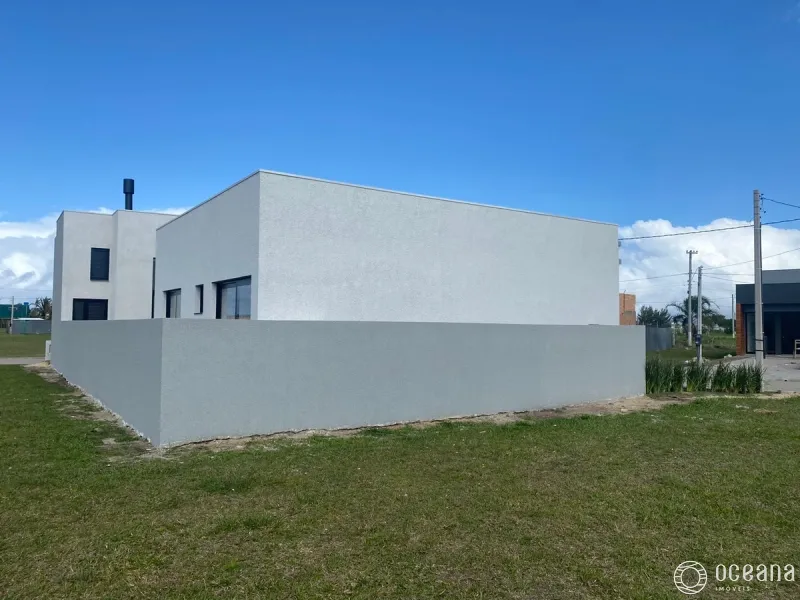 Casa contemporânea de esquina no Santorine: 2ª foto da galeria de imagens do imóvel