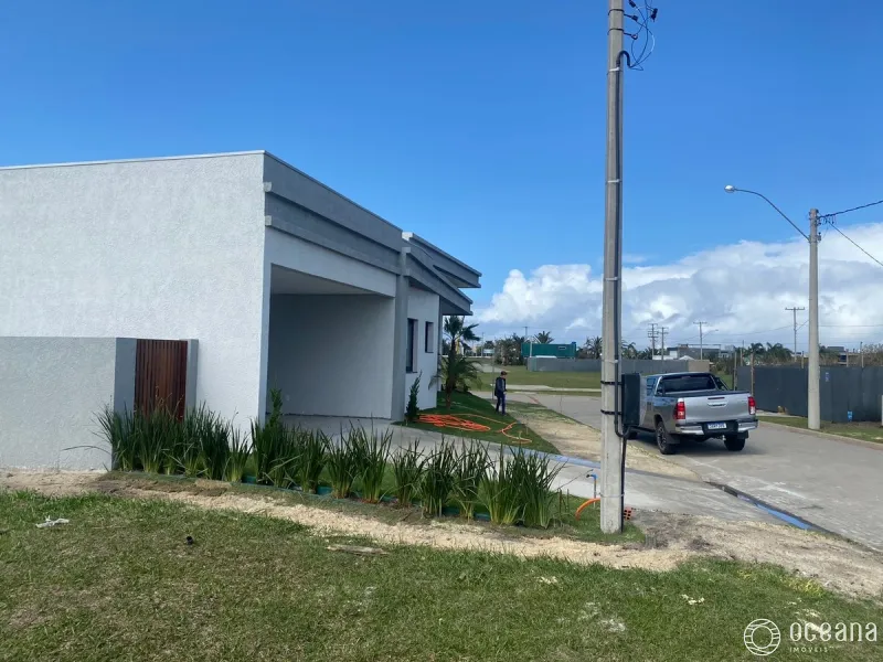 Casa contemporânea de esquina no Santorine: 7ª foto da galeria de imagens do imóvel