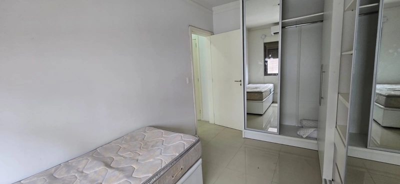APARTAMENTO DOIS DORMITÓRIOS PRÓXIMO AO MAR: 7ª foto da galeria de imagens do imóvel