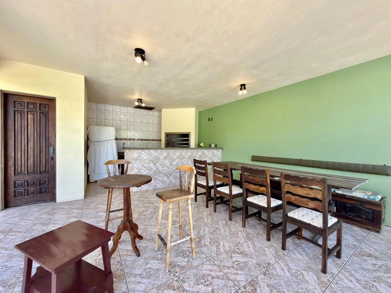 CASA LOCALIZADA NO BAIRRO ZONA NORTE COM 02 TERRENOS A 50m DO MAR!: 4ª foto da galeria de imagens do imóvel