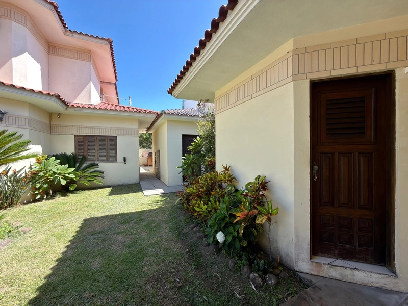 CASA LOCALIZADA NO BAIRRO ZONA NORTE COM 02 TERRENOS A 50m DO MAR!: 15ª foto da galeria de imagens do imóvel