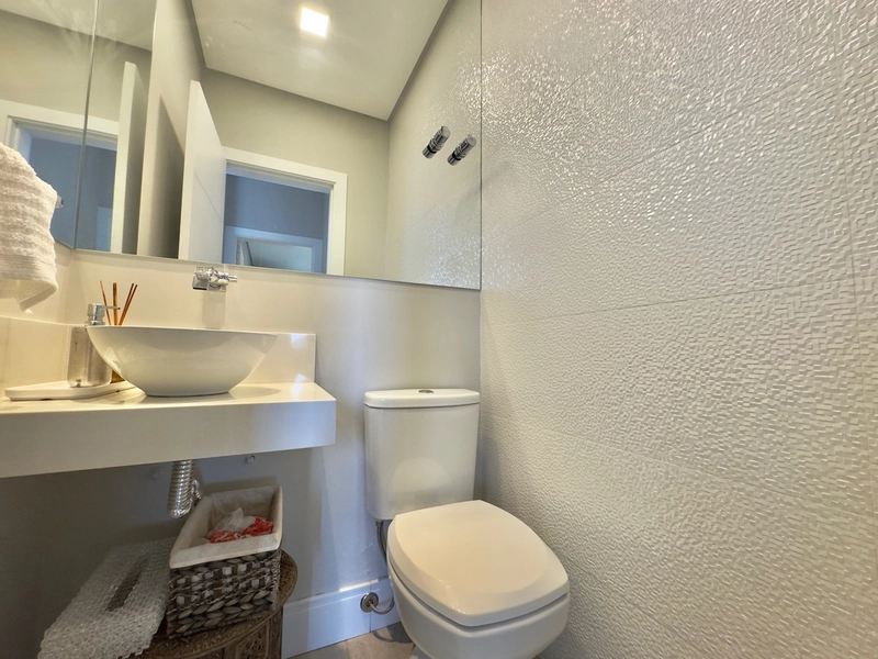 CASA EM COND. FECHADO COMPOSTA POR 05 SUÍTES - INFRA COMPLETA!: 9ª foto da galeria de imagens do imóvel