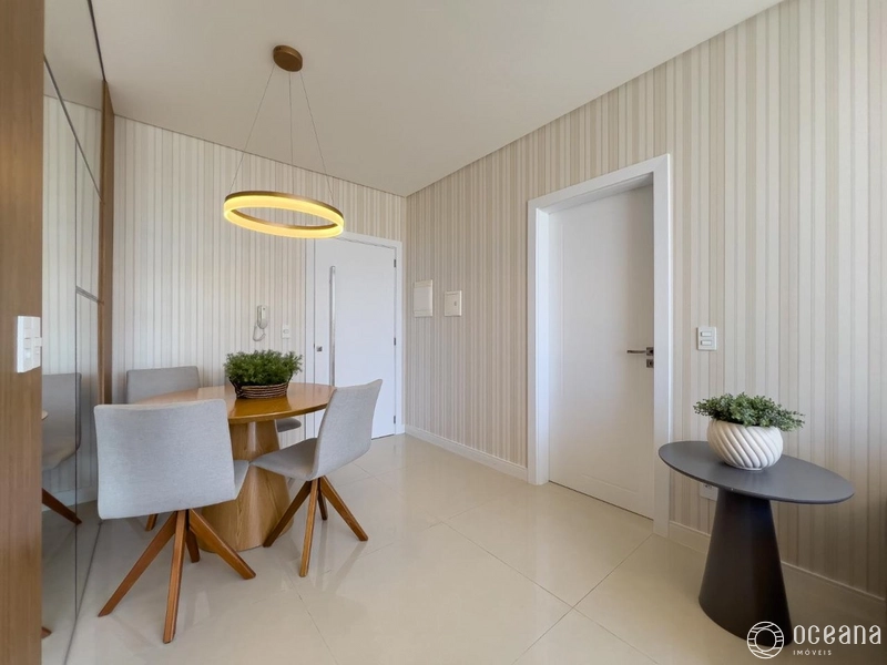 APARTAMENTO DE 02 DORMITÓRIOS FINAMENTE MOBILIADO E DECORADO: 3ª foto da galeria de imagens do imóvel