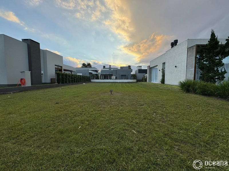 Condominio Dubai Terreno a venda: 1ª foto da galeria de imagens do imóvel