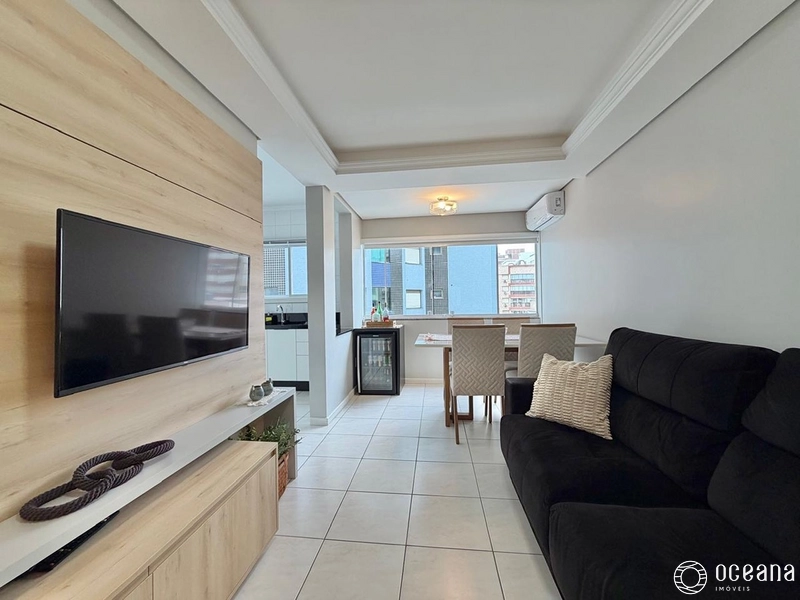 APARTAMENTO MOBILIADO DE 02 DORMITÓRIOS COM VAGA + DEPÓSITO NO BAIRRO ZONA NOVA!: 2ª foto da galeria de imagens do imóvel