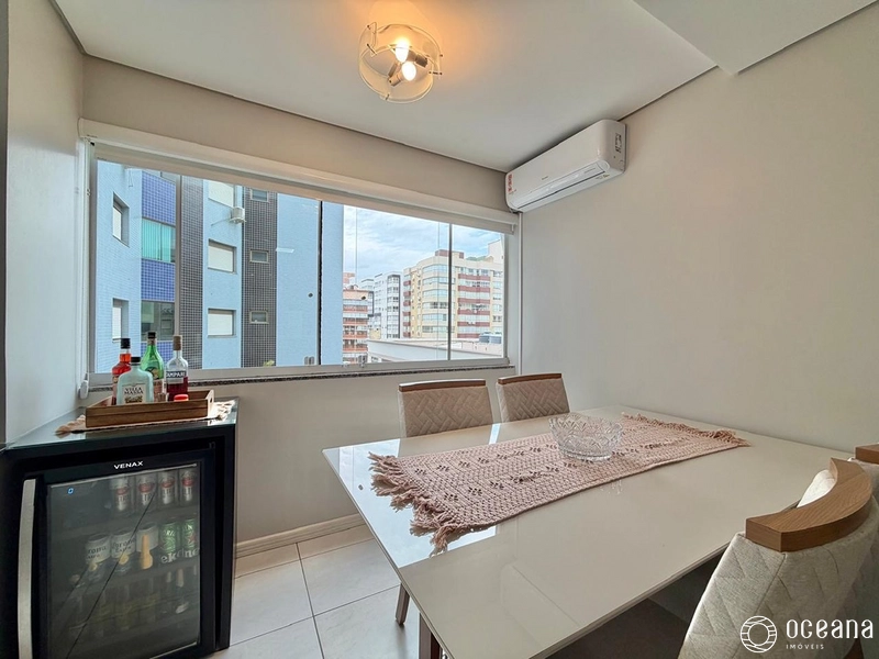 APARTAMENTO MOBILIADO DE 02 DORMITÓRIOS COM VAGA + DEPÓSITO NO BAIRRO ZONA NOVA!: 3ª foto da galeria de imagens do imóvel