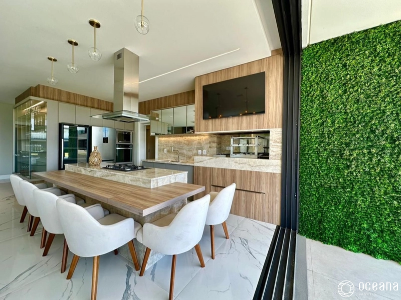 CASA DE ESQUINA MOBILIADA E DECORADA EM CONDOMÍNIO FECHADO: 3ª foto da galeria de imagens do imóvel