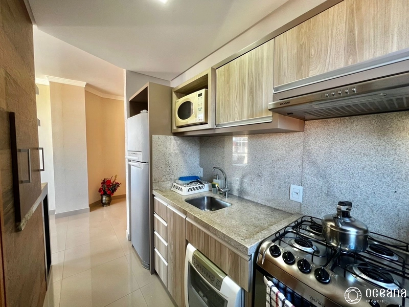 APARTAMENTO MOBILIADO E DECORADO DE 02 DORMITÓRIOS NO CENTRO DE CAPÃO!: 11ª foto da galeria de imagens do imóvel