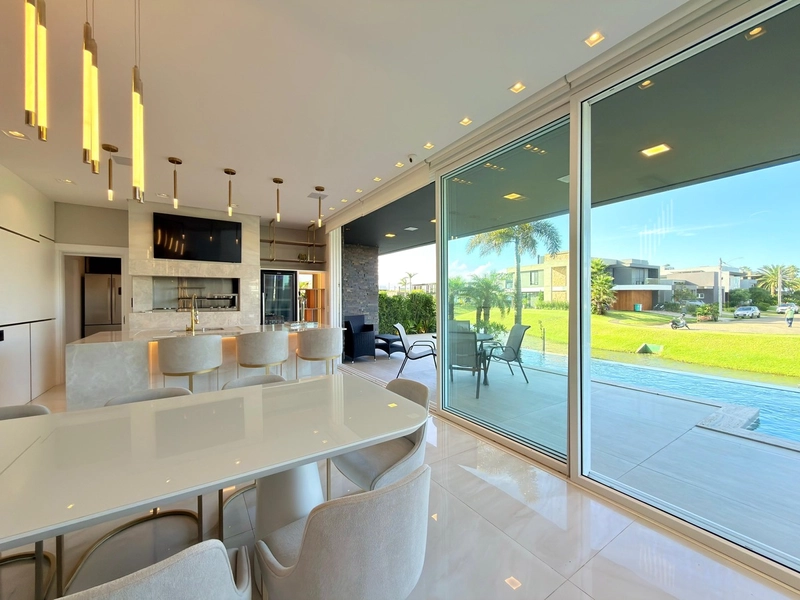 CASA BEIRA LAGO À VENDA!: 6ª foto da galeria de imagens do imóvel
