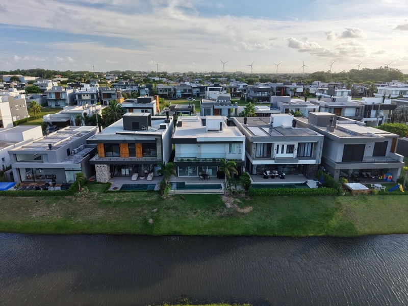 CASA BEIRA LAGO À VENDA!: 27ª foto da galeria de imagens do imóvel