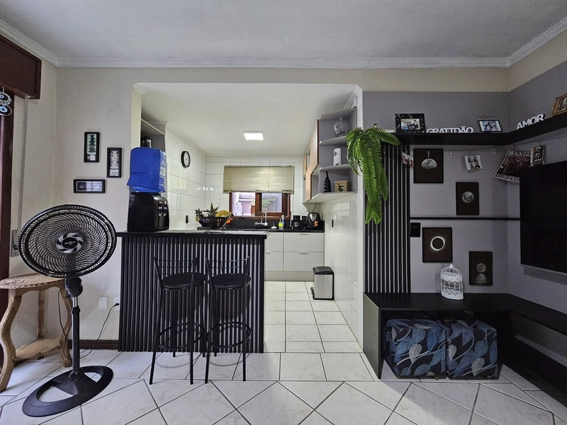 APARTAMENTO TOTALMENTE MOBILIADO DE 02 DORM. COM VAGA: 2ª foto da galeria de imagens do imóvel