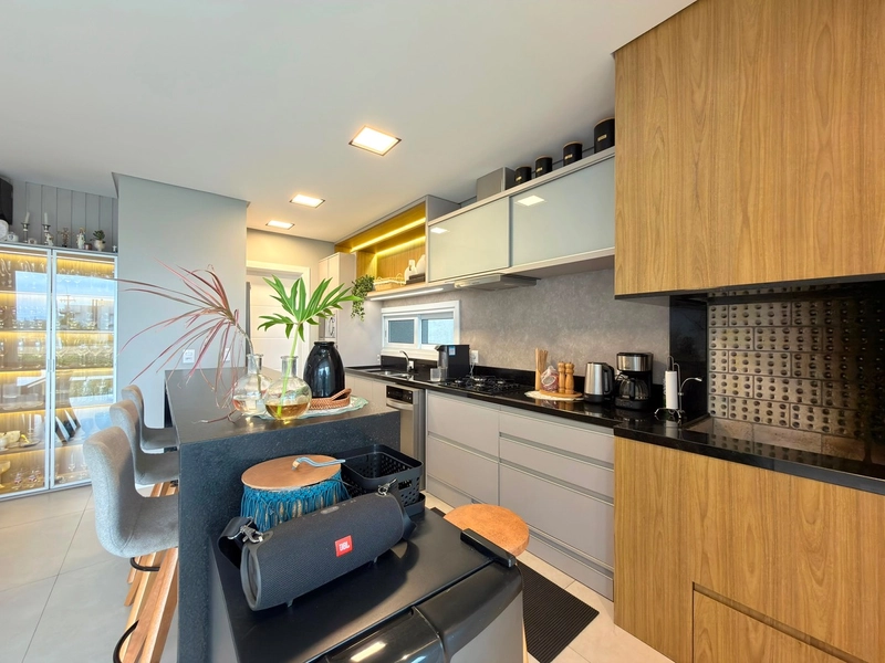 CASA EM CONDOMÍNIO FECHADO COM 04 SUÍTES INDEPENDENTES!: 7ª foto da galeria de imagens do imóvel