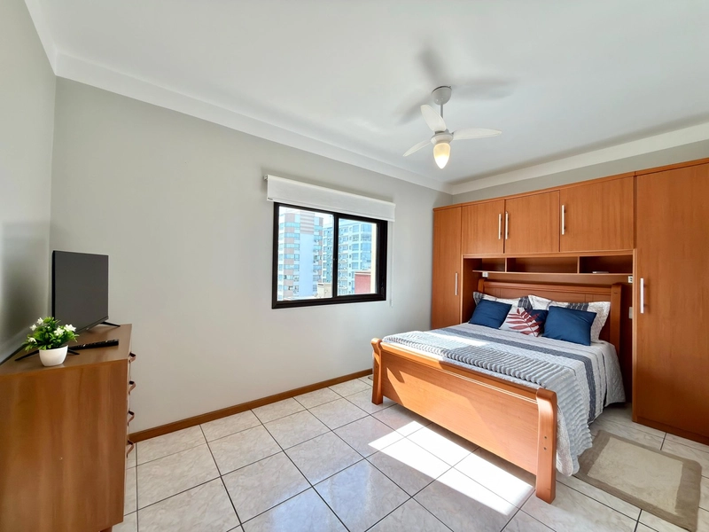 APARTAMENTO MOBILIADO DE 02 DORMITÓRIOS COM VISTA PARA  O  MAR!: 2ª foto da galeria de imagens do imóvel