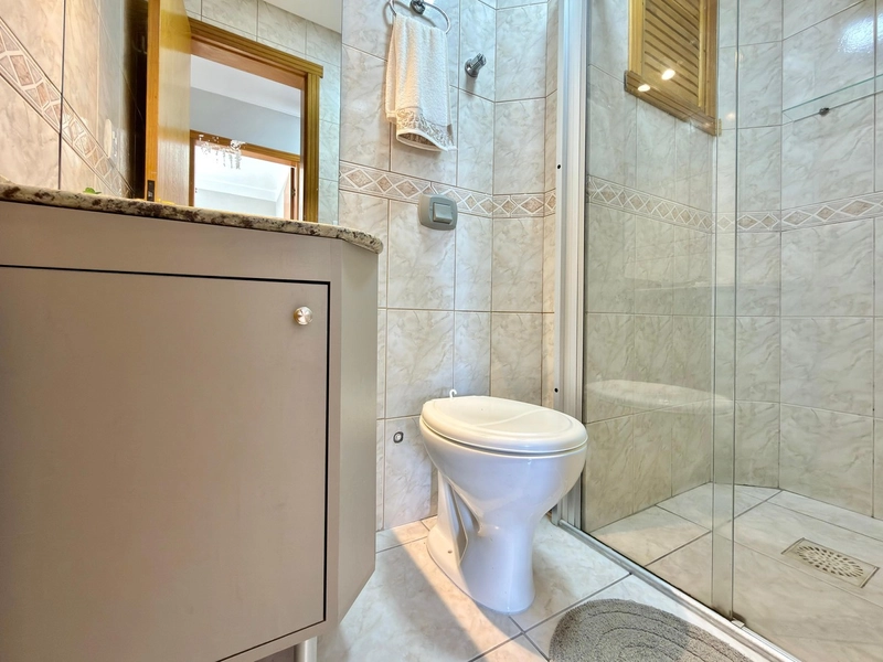 APARTAMENTO MOBILIADO DE 02 DORMITÓRIOS COM VISTA PARA  O  MAR!: 13ª foto da galeria de imagens do imóvel