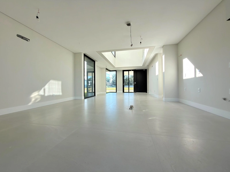 CASA COM 03 SUÍTES EM CONDOMÍNIO DE ALTO PADRÃO!: 5ª foto da galeria de imagens do imóvel