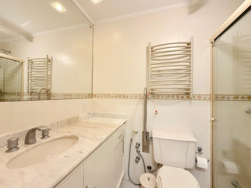 APARTAMENTO DE 03 DORMITÓRIOS EM EDIFÍCIO BEIRA MAR!: 5ª foto da galeria de imagens do imóvel