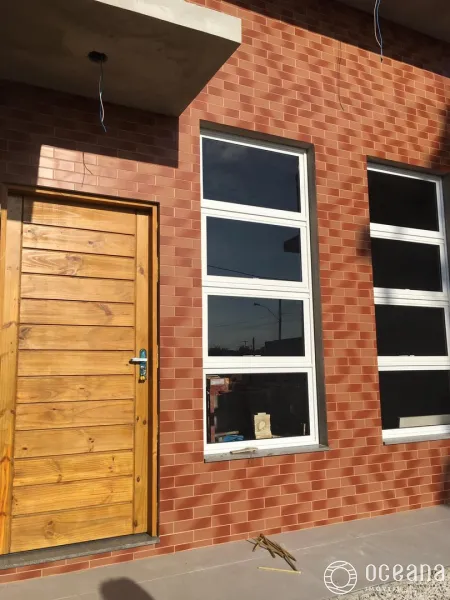 Casa nova com 2 dormitórios (uma suíte).: 2ª foto da galeria de imagens do imóvel