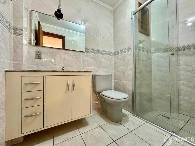 Apartamento de 02 Dormitorios com sacada de frente e vista mar!: 2ª foto da galeria de imagens do imóvel