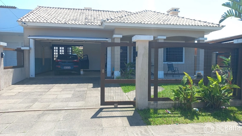 Casa 3 Dormitorios com Piscina no centro de Xangrilá: 36ª foto da galeria de imagens do imóvel