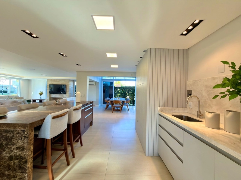 SOBRADO MOBILIADO E DECORADO COMPOSTO POR 06 DORMITÓRIOS + DEPENDÊNCIA: 7ª foto da galeria de imagens do imóvel