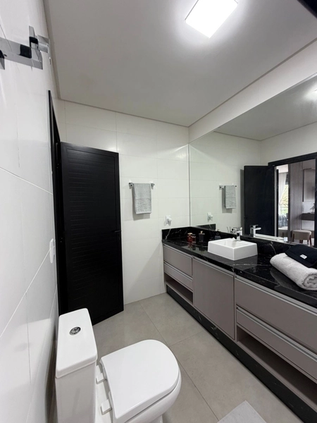 CASA SEMI MOBILIADA EM CONDOMÍNIO FECHADO!: 1ª foto da galeria de imagens do imóvel