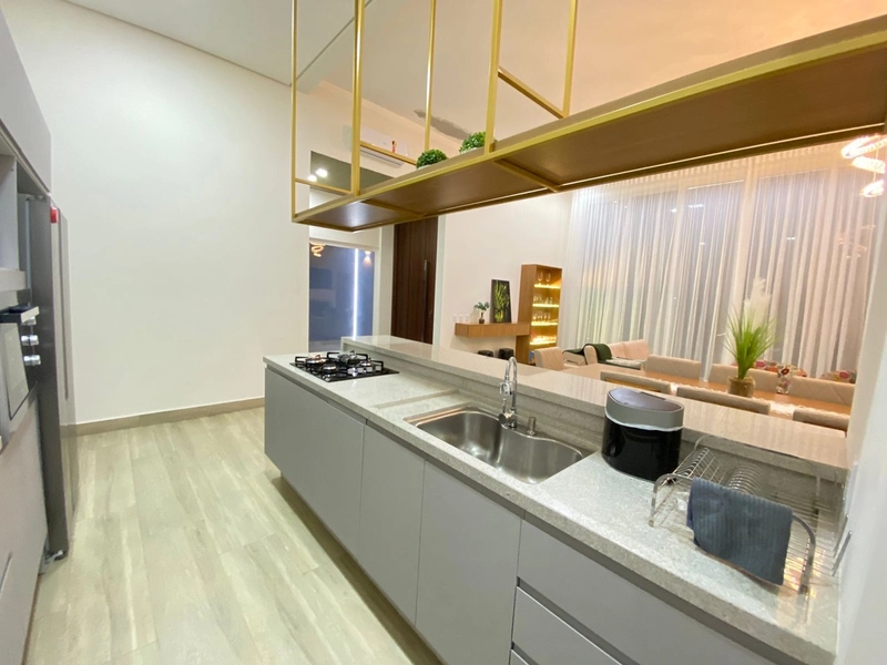 CASA COM 04 SUÍTES MOB. & DECORADA EM COND. FECHADO: 9ª foto da galeria de imagens do imóvel