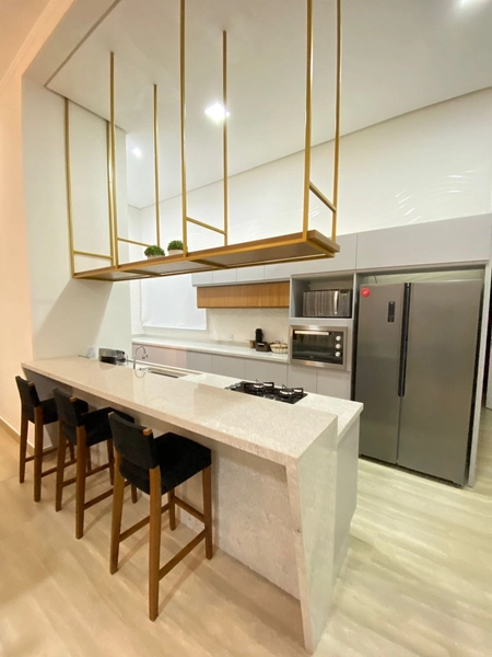 CASA COM 04 SUÍTES MOB. & DECORADA EM COND. FECHADO: 6ª foto da galeria de imagens do imóvel