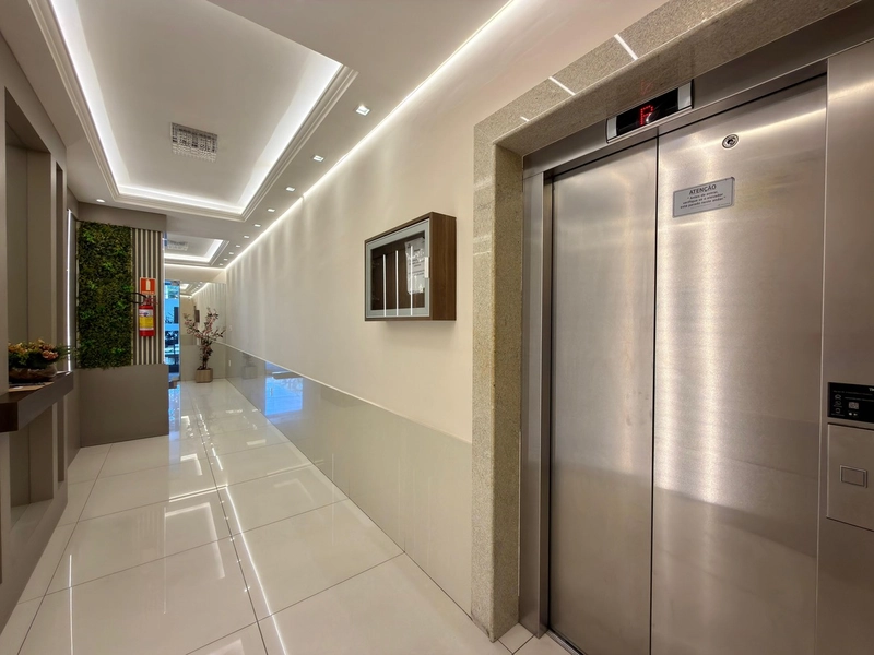 APARTAMENTO MOBILIADO DE 02 DORMITÓRIOS NO CENTRO DE CAPÃO DA CANOA!: 1ª foto da galeria de imagens do imóvel