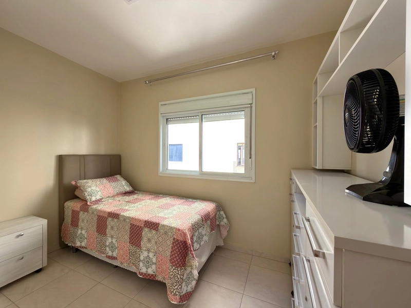 APARTAMENTO MOBILIADO DE 02 DORMITÓRIOS NO CENTRO DE CAPÃO DA CANOA!: 3ª foto da galeria de imagens do imóvel