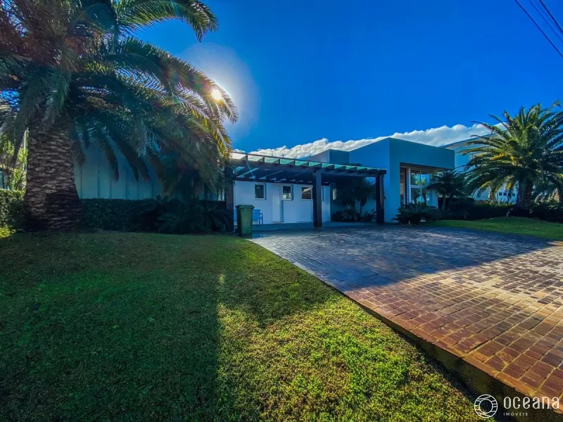Casa com 5 suítes em condomínio fechado !!: 2ª foto da galeria de imagens do imóvel
