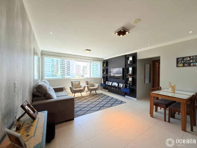 APARTAMENTO À VENDA DE 03 DORMITÓRIOS DE FRENTE PARA PRAÇA: 2ª foto da galeria de imagens do imóvel