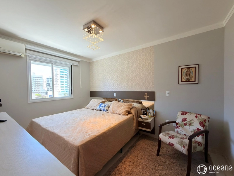 APARTAMENTO À VENDA DE 03 DORMITÓRIOS DE FRENTE PARA PRAÇA: 4ª foto da galeria de imagens do imóvel