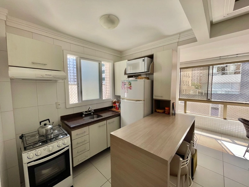 APARTAMENTO DE 02 DORMITÓRIOS COM SACADA DE FRENTE E VISTA LIBERADA!: 8ª foto da galeria de imagens do imóvel