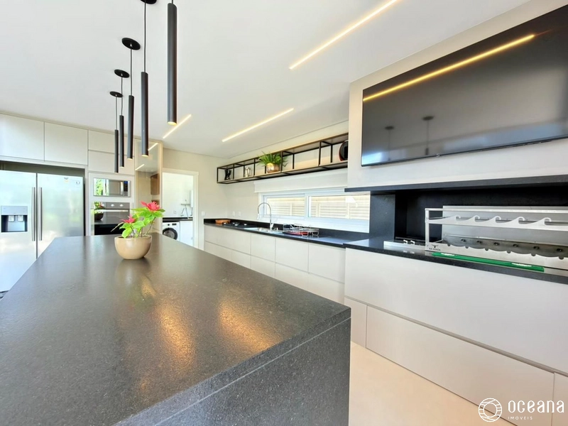 CASA COMPOSTA POR 04 SUÍTES EM CONDOMÍNIO FECHADO COM INFRA COMPLETA!: 20ª foto da galeria de imagens do imóvel